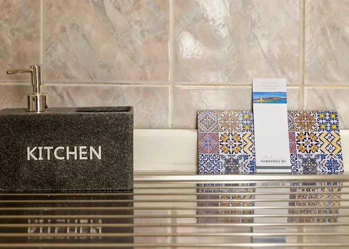 Sardinia Re - Corso 32 *